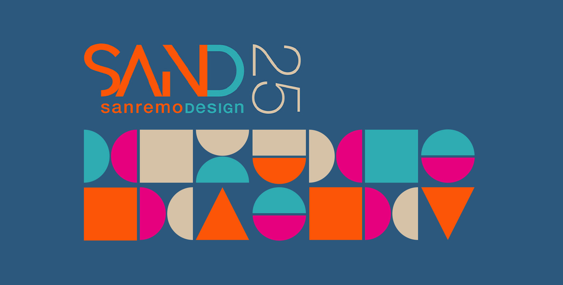 Logo SAND 25 Sanremo Design con forme geometriche colorate in verde acqua, arancione, rosa e beige su sfondo blu scuro