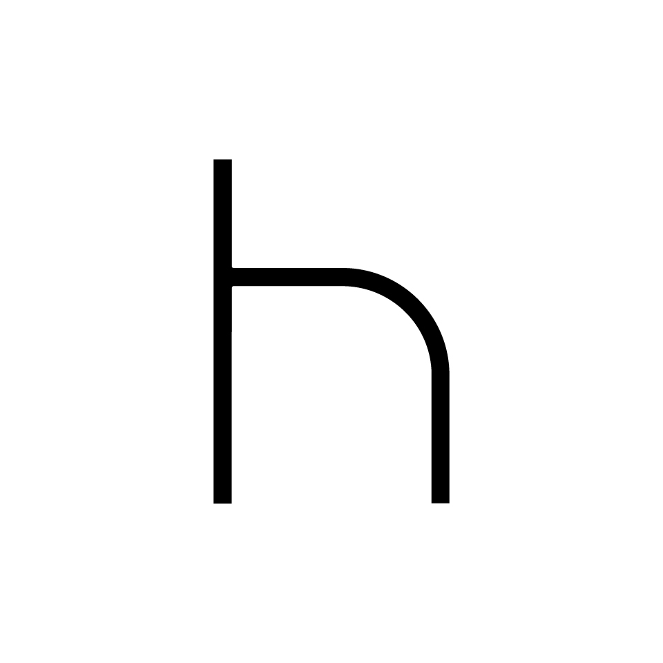 Artemide Alphabet of Light: lettera minuscola 'h' in nero su sfondo bianco, parte del sistema modulare di lettere luminose