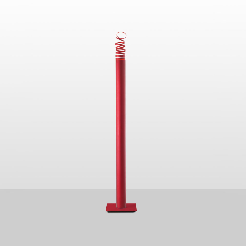 Lampada da terra Artemide Decomposé Light Terra: alto fusto cilindrico rosso su base quadrata, con spirale LED rossa in cima