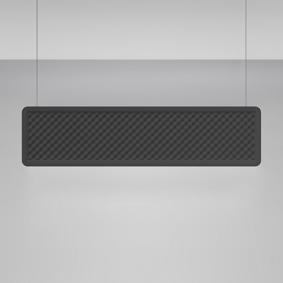Pannello a sospensione Artemide Eggboard Baffle: pannello acustico rettangolare scuro con texture a nido d'uovo, sospeso da due sottili cavi