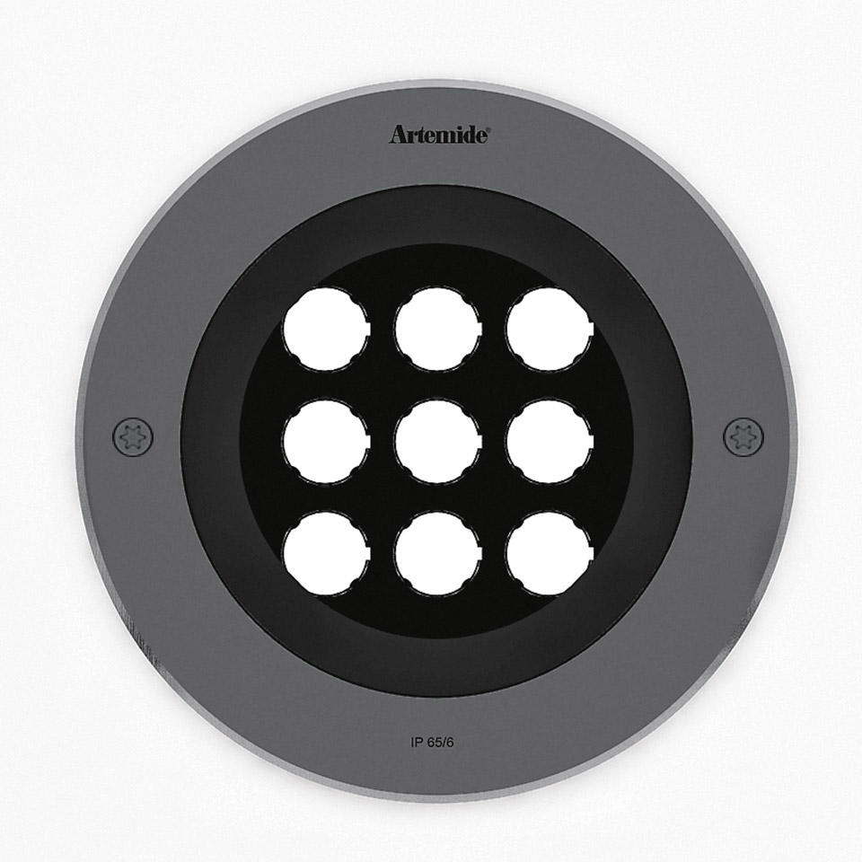 Faretto da incasso a terra Artemide Ego 220 drive-over con 9 moduli LED, cornice circolare grigia, certificazione IP65/6