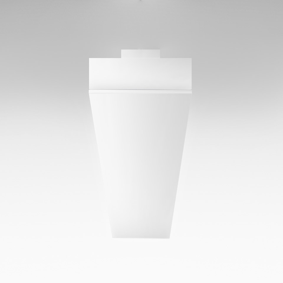 Lampada da parete/soffitto Artemide Hoy: diffusore trapezoidale bianco con rosone rettangolare superiore, design minimalista