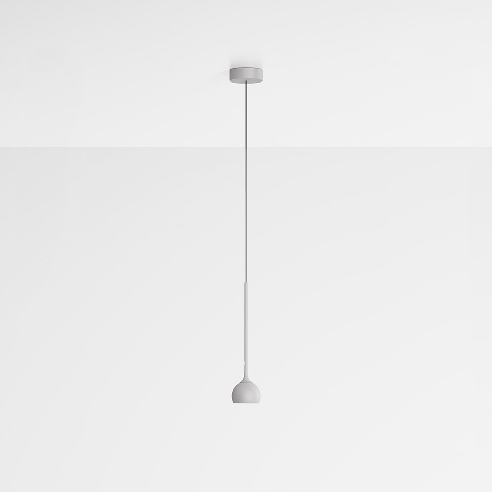 Lampada a sospensione Artemide Ixa, paralume a cupola grigio chiaro minimalista su sottile cavo con rosone a soffitto coordinato