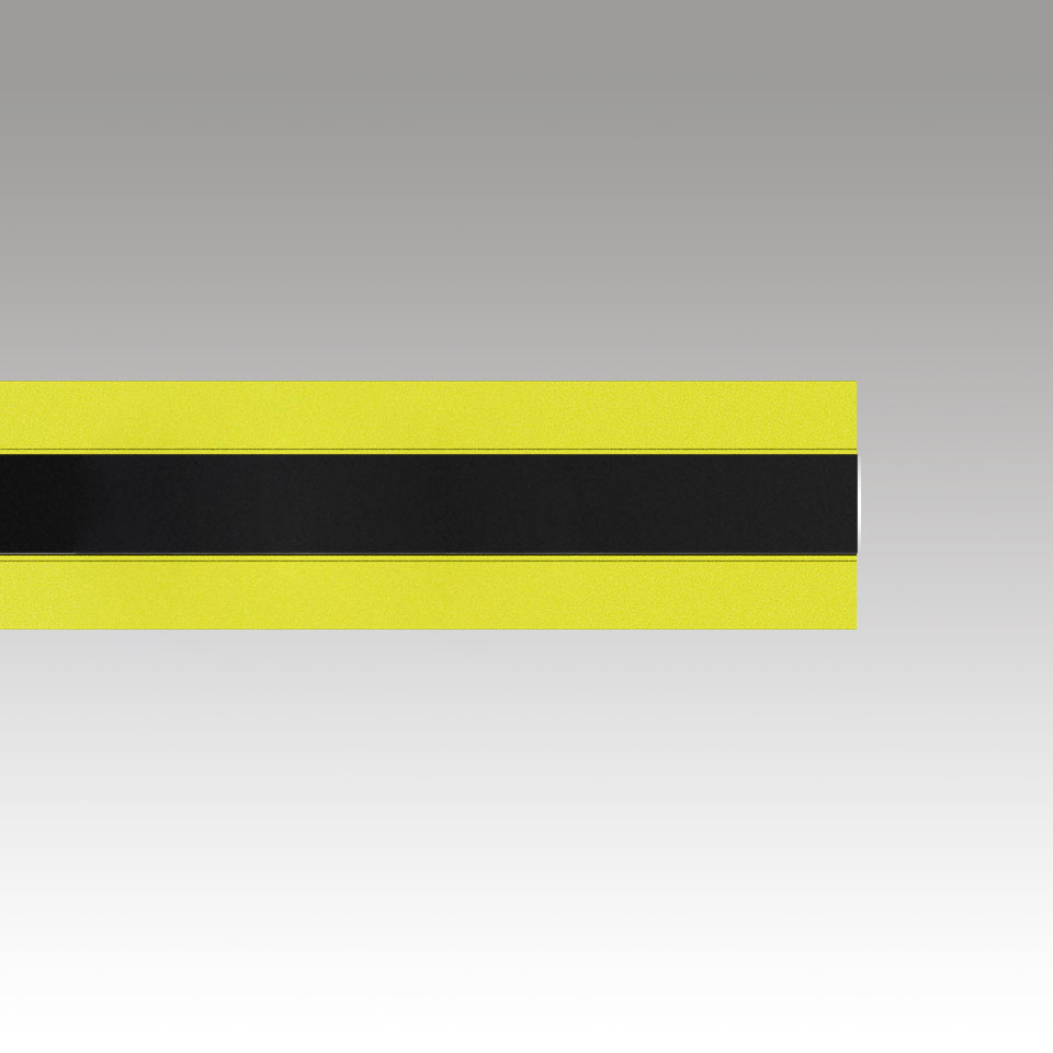 Lampada a sospensione lineare Artemide Katà Métron con pannelli diffusori giallo brillante e corpo centrale nero, vista di profilo