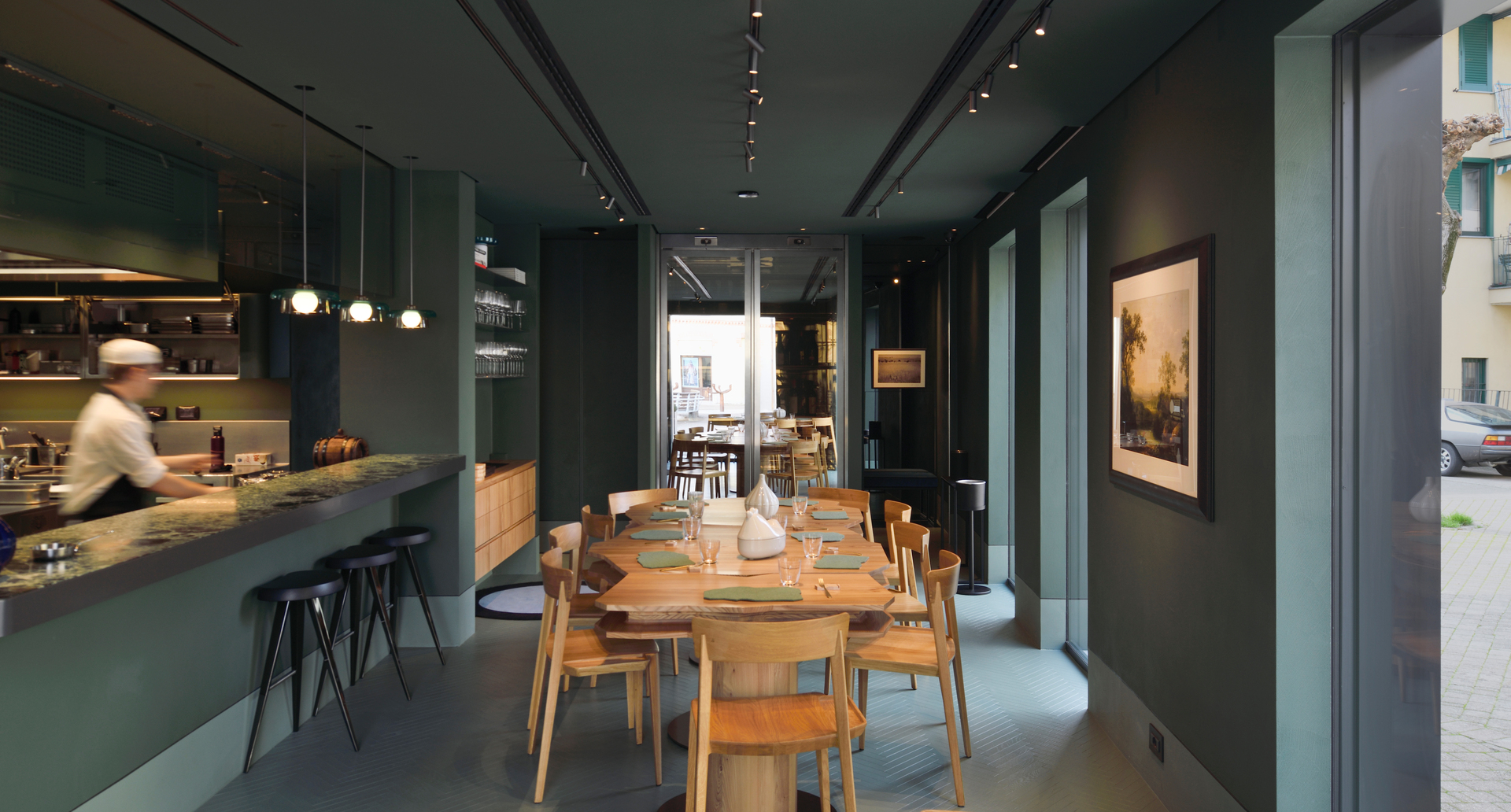 Image of the restaurant's main hall.