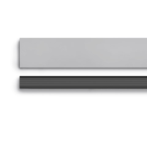 Sistema binario magnetico Artemide A.24: due profili lineari, uno in alluminio grigio chiaro e uno con finitura anodizzata scura