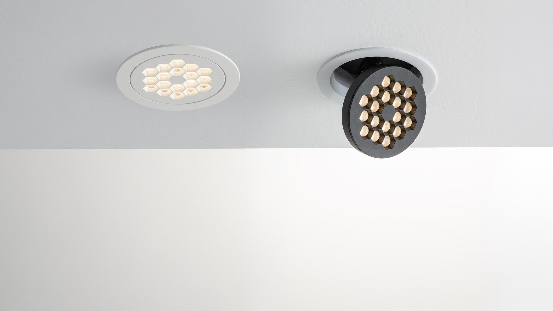 Faretto da soffitto Artemide Helgoland Adjustable nero opaco, corpo cilindrico con testa LED orientabile a punti luminosi multipli