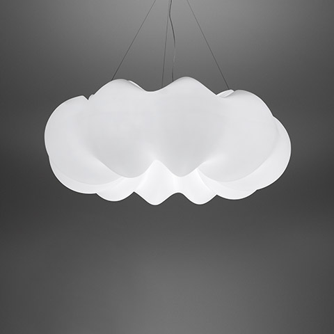 Artemide Nuboli pendant lamp with cloud-shaped white diffuser made of multiple rounded lobes, suspended by thin cables
