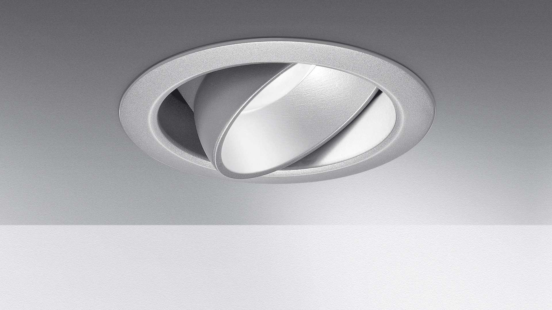 Faretto da incasso a soffitto Artemide Parabola 80 in argento, con riflettore parabolico orientabile per illuminazione direzionale regolabile